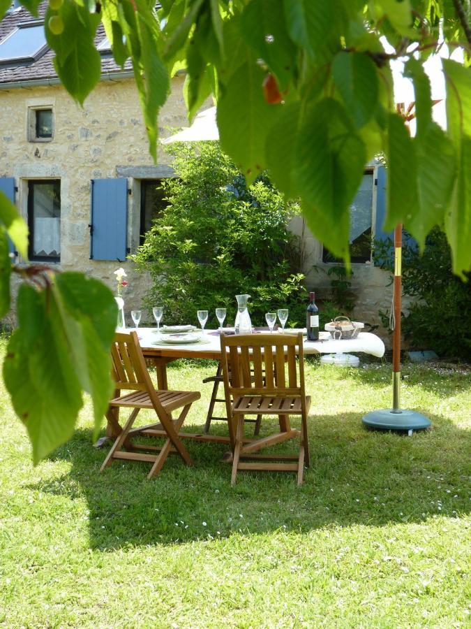 Bed and Breakfast Aux fontaines d'Eyvigues à Eyvignes-et-Eybenes Extérieur photo